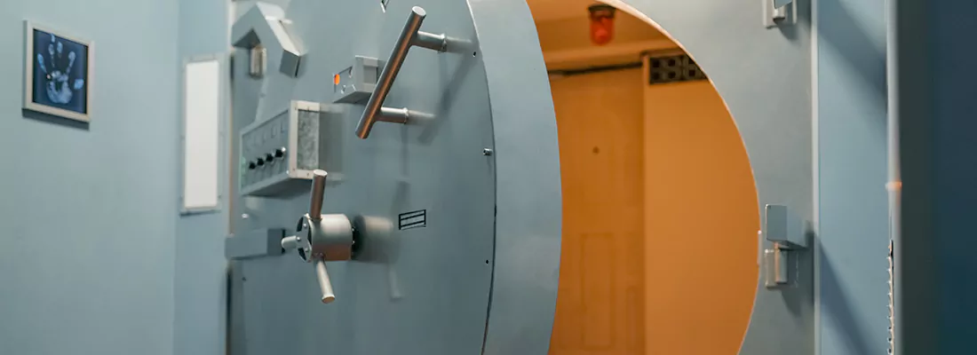 Vault and Safe locksmith services in Oakville, ON